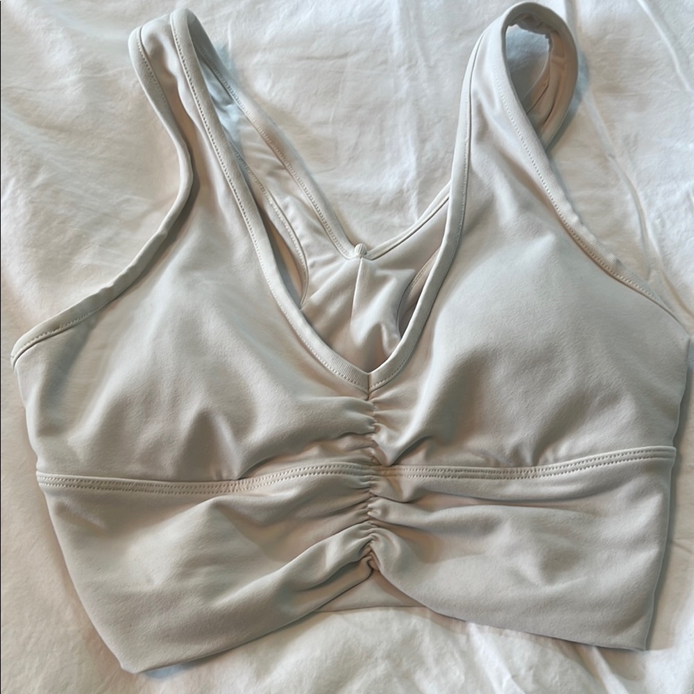 ALO Yoga Cream Seamless Sports Bra